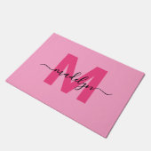 Moderne Roze Script Initiaal Monogram Naam Deurmat (Schuin)