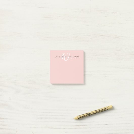 Moderne Roze Witte Script Monogram Post-it® Notes (Op bureau)