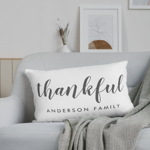 Moderne Rustieke Herfst Dankbare Familie Naam Kussen