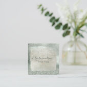 Moderne Sage Green Glitter Script Handtekening Vierkante Visitekaartje (Staand voorkant)