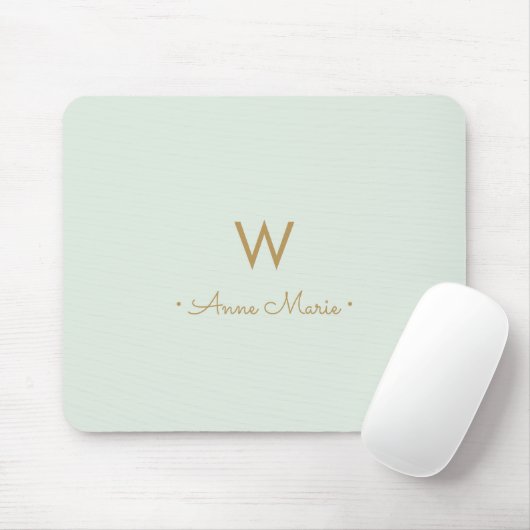 Moderne Saliegroen Gouden Script Monogram Muismat (Met muis)