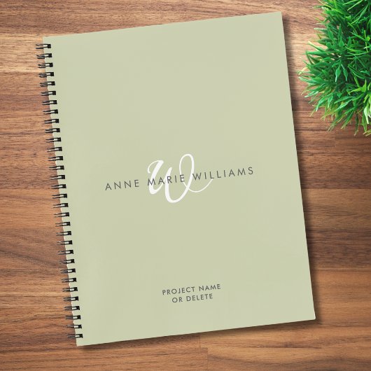 Moderne Saliegroen Witte Script Monogram Notitieboek
