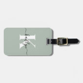 Moderne Saliegroene Script Monogram Bagagelabel (Voorkant horizontaal)