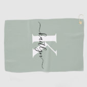 Moderne saliegroene script monogram golfhanddoek (Horizontaal)