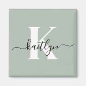 Moderne Saliegroene Script Monogram Magneet (Voorkant)