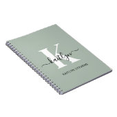 Moderne saliegroene script monogram notitieboek (Rechterzijde)