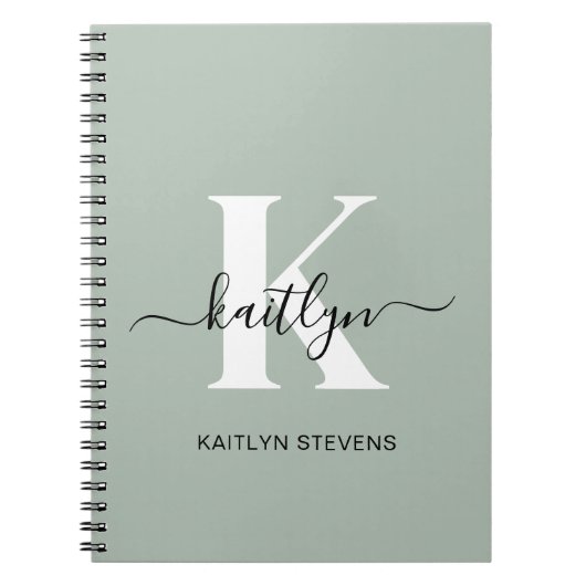 Moderne saliegroene script monogram notitieboek (Voorkant)