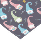 Moderne Scandinavische gnomen patroon tafel runner Medium Tafelloper (Hoek)