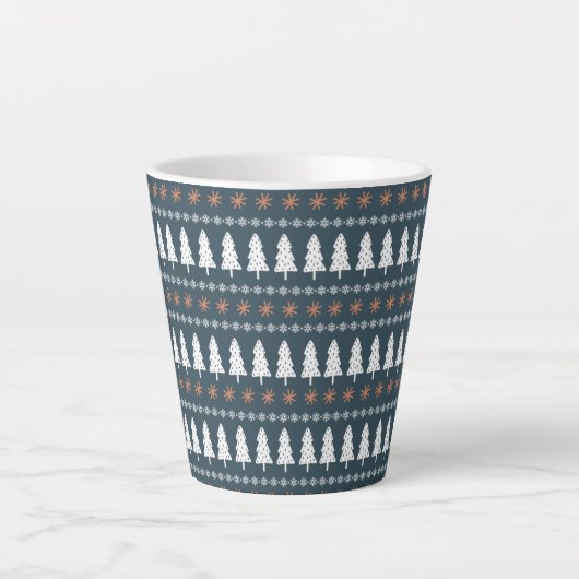 Moderne Scandinavische winterkerstboomstructuur Latte Mok (Voorkant)