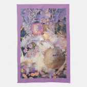 Moderne schilderende kerstbomen Paarse decoraties Theedoek (Verticaal)