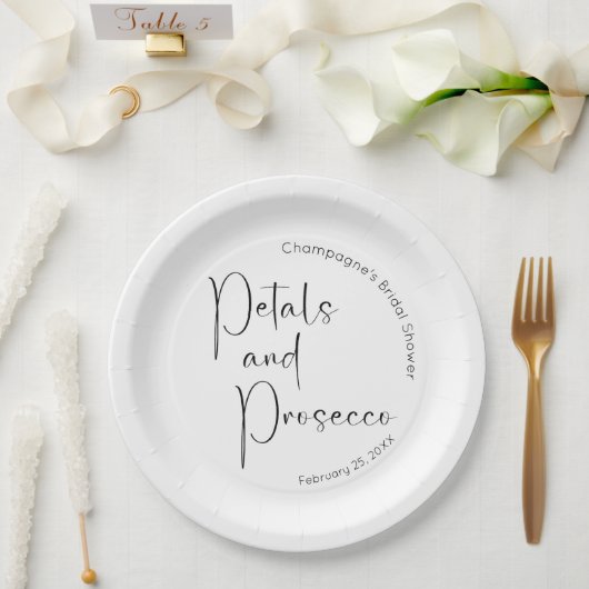 Moderne Script Bruiloft Feest Petals en Prosecco Papieren Bordje (Huwelijk)