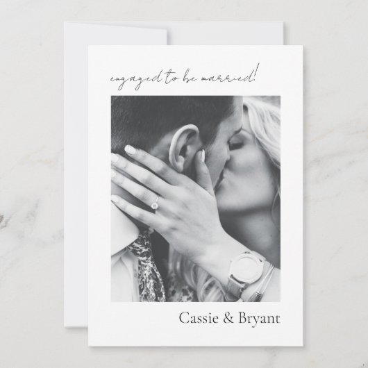 Moderne Script Elegante Minimaal Trouw Verloving Aankondiging (Voorkant)