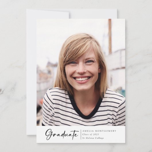 Moderne Script Foto Afgestudeerde Aankondiging (Voorkant)