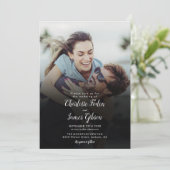 Moderne Script Foto QR Code Trouwkaart Kaart (Staand voorkant)