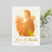 Moderne script gepersonaliseerde trouwkaart bedank folie uitnodiging (Staand Voorkant)