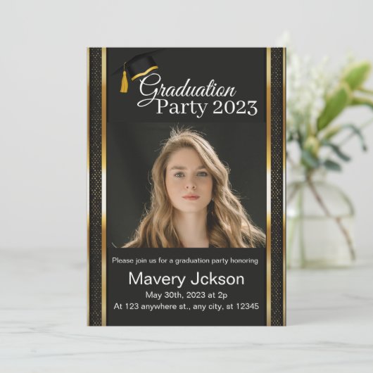 Moderne Script Graduate Photo Graduate Invitation (Debout devant)