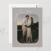 Moderne Script Happy New Year Photo Holiday Briefkaart (Voorkant / Achterkant)