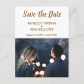 Moderne Script Huwelijk Save the Date Foto Aankondigingskaart (Voorkant)