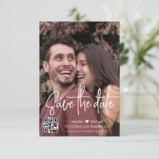 Moderne script QR code foto Save The Date (Staand voorkant)