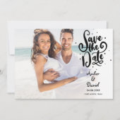 Moderne Script Stippen Foto Save The Date Kaart (Voorkant)