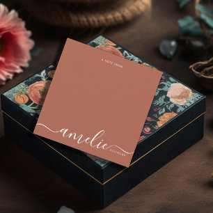 Moderne scriptkalligrafie Monogram Terracotta Notitiekaartje