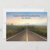 Moderne stad skyline weg aangepaste zaken verplaat aankondiging (Voorkant)