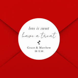 Moderne stijlvolle liefde is zoete bruiloft gunst ronde sticker