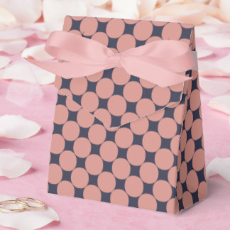 Moderne stijlvolle roze polka stippen bedankdoosjes