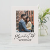 Moderne stijlvolle script twee foto save the date (Staand voorkant)