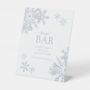 Moderne Stoffige Blauwe Sneeuwvlok Winter Boeket B Reclamebord Met Voetstuk