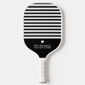 Moderne strepen met Upscale Heart Monogram Black Pickleball Paddle (Voorkant)