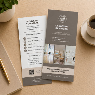 Moderne Taupe Schoonmaakdiensten met QR-standaardk Reclamekaart