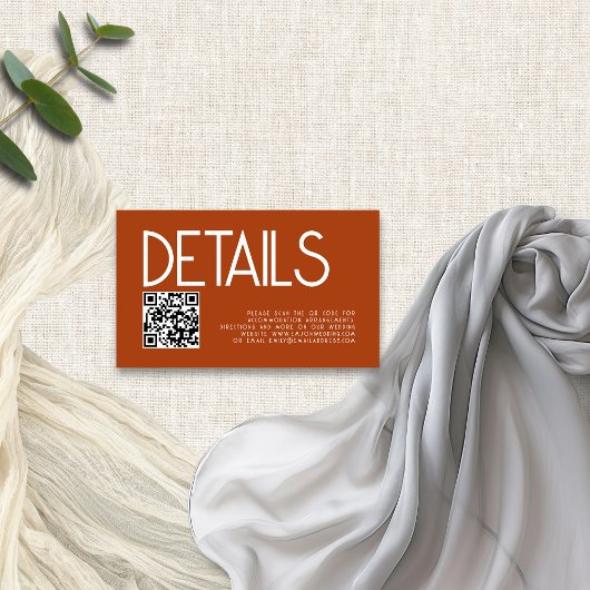 Moderne tekst QR-code Terracotta bruiloft details Informatiekaartje