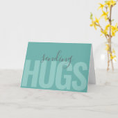 Moderne Tekst Zeegroen Knuffels Sturen Denk Aan Jo Kaart (Gele Bloem)