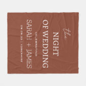 Moderne Terracotta & Witte Naam Datum Huwelijk Fleece Deken (Voorkant (Horizontaal))