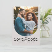 Moderne trendy gebogen foto save the date (Staand voorkant)