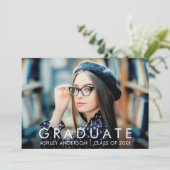 Moderne trendy minimalistische Afstuderen foto Aankondiging (Staand voorkant)