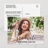 Moderne Trendy Script Graduy Party Foto Uitnodiging Briefkaart (Voorkant / Achterkant)