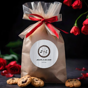 Moderne trouwerij met monogram voor motorrijders ronde sticker