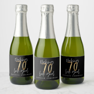 Moderne typografie goudelegante chic 70ste verjaar sparkling wijnetiket