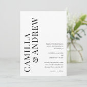 Moderne Typografische Zwart-Wit QR code Bruiloft Kaart (Staand voorkant)