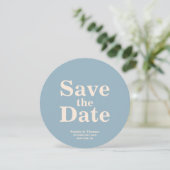 Moderne Vette Typografie Bruiloft Save the Date (Staand voorkant)