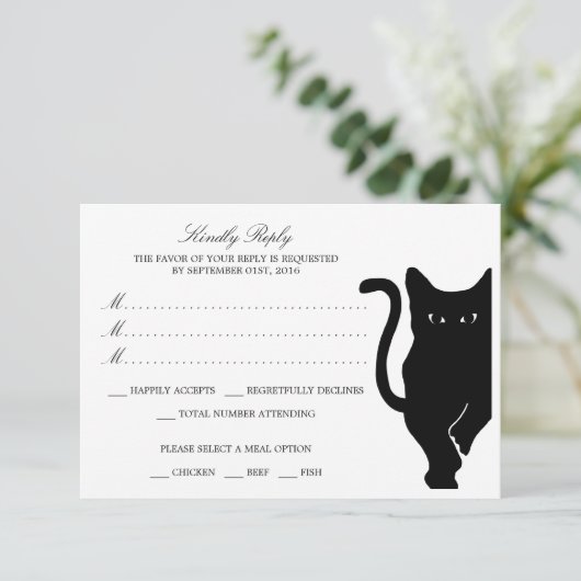 Moderne Whimsical Black Cat bruiloft RSVP Kaartje (Staand voorkant)