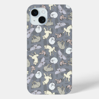 Moderne Whimsical Slaap Honden Vanille op Grijs iPhone 15 Mini Hoesje