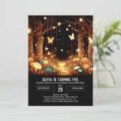 Moderne Whimsy Woodland Digitale Verjaardag Kaart (Staand voorkant)