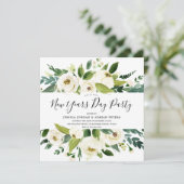 Moderne White Florals Green New Years Day Kaart (Staand voorkant)