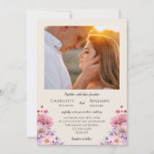 Moderne Wildflower Beige Klassieke Foto Bruiloft Kaart (Voorkant)