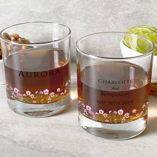 Moderne Wildflower bruiloft bruidsfeest Whisky Glas