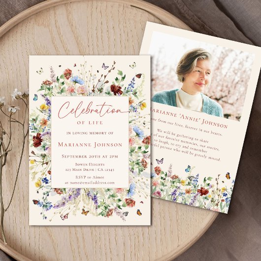 Moderne Wildflower Memorial Viering van het Leven Kaart
