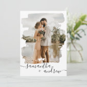 Moderne witpenseelscript 2 foto's bruiloft kaart (Staand voorkant)